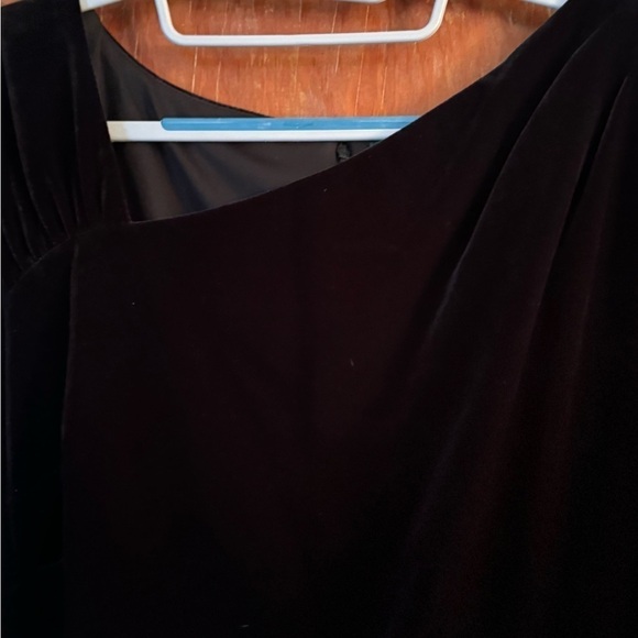 Lauren Ralph Lauren Black Velvet Cocktail Dress with asymmetrical neckline sz 16 - Picture 3 of 3